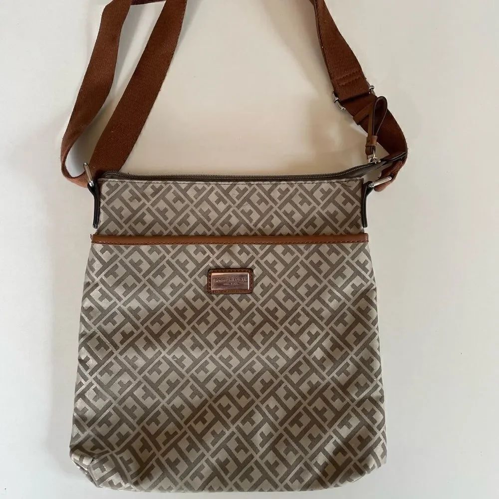 Pre-Loved Tommy Hilfiger Womens Brown and Tan Crossbody Purse